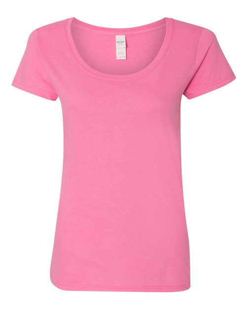T-shirt softstyle à encolure dégagée pour femmes 